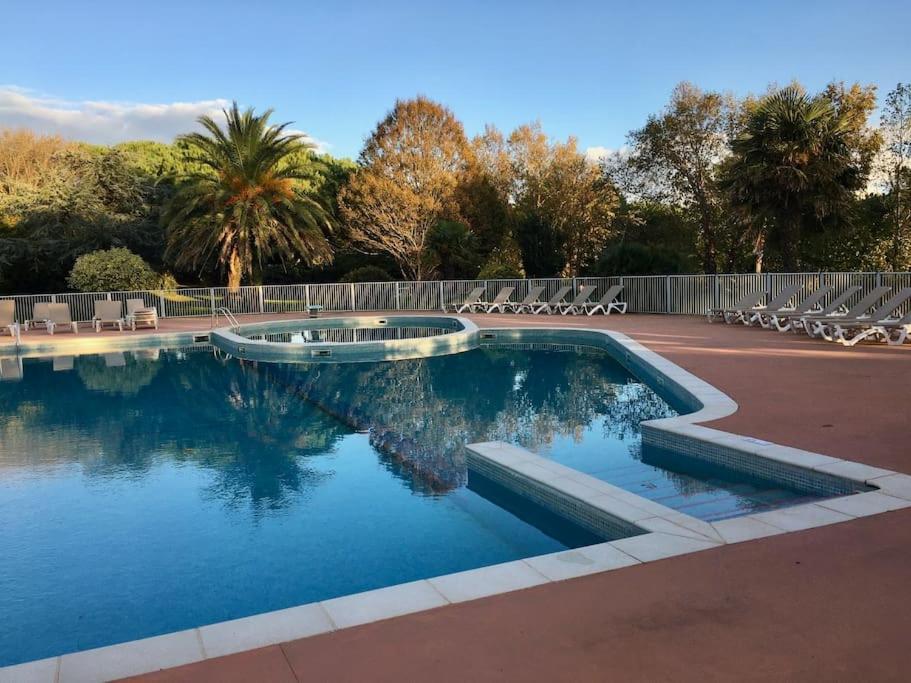מולייטס-אה-מא Appart Cosy Green, Ocean, Golf, Piscine, Wifi מראה חיצוני תמונה